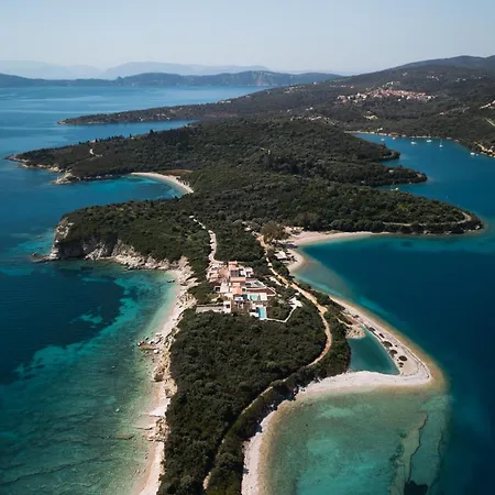 公寓 Pharus Boutique In Meganisi With Private Pool & Sea View