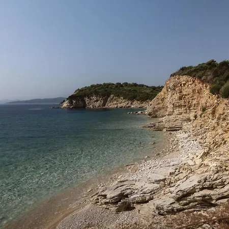 公寓 Pharus Boutique In Meganisi With Private Pool & Sea View